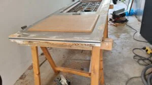 rénovation de porte d'entrée avec grille